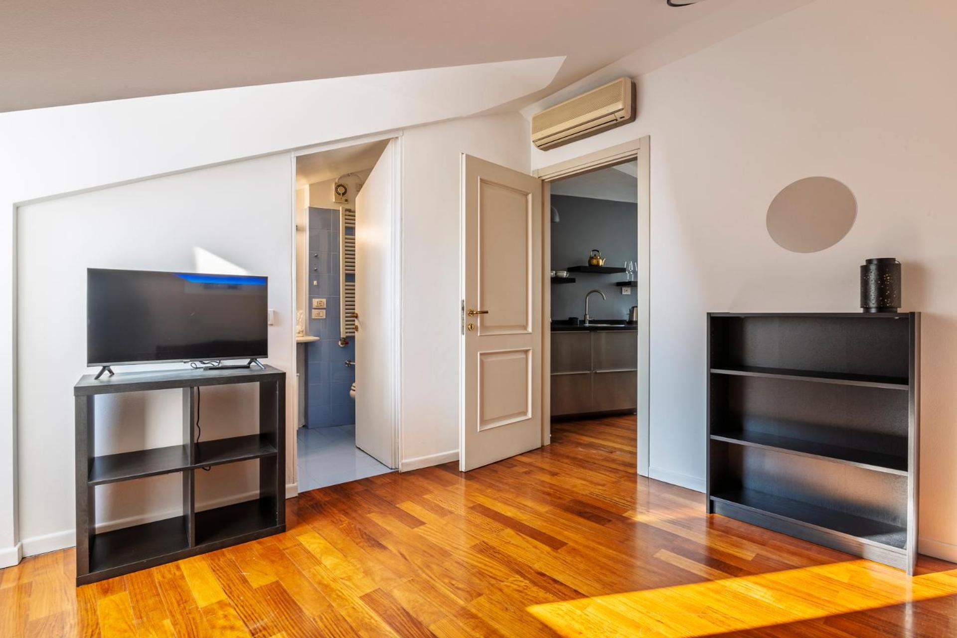 Elegant 2 Bedrooms Apartments Near Duomo Milan Exterior photo